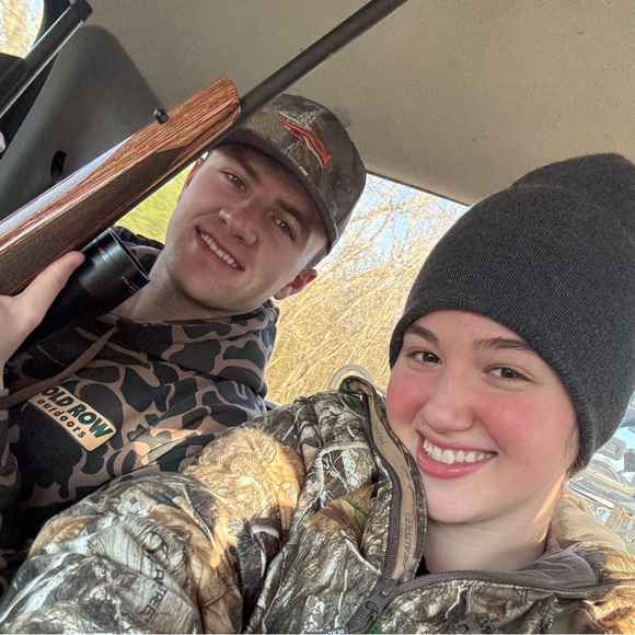 Meet Your Posher - Picture 2 of 3